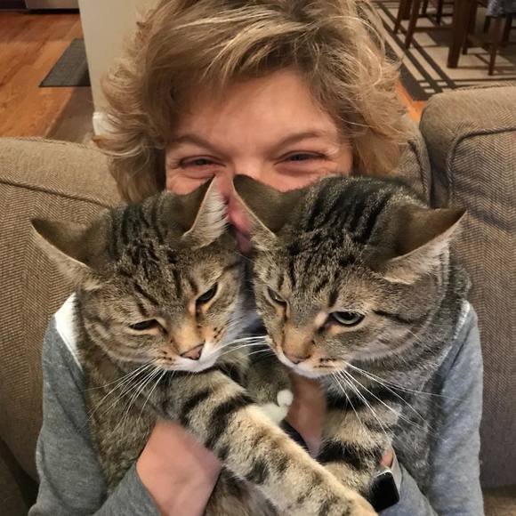 Meet your Posher, Shari - Picture 1 of 1